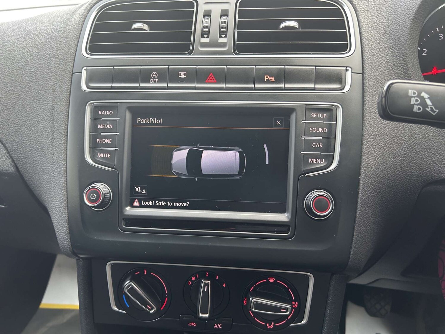 Used Volkswagen Polo 2016 for sale - 77368194: Photo 26