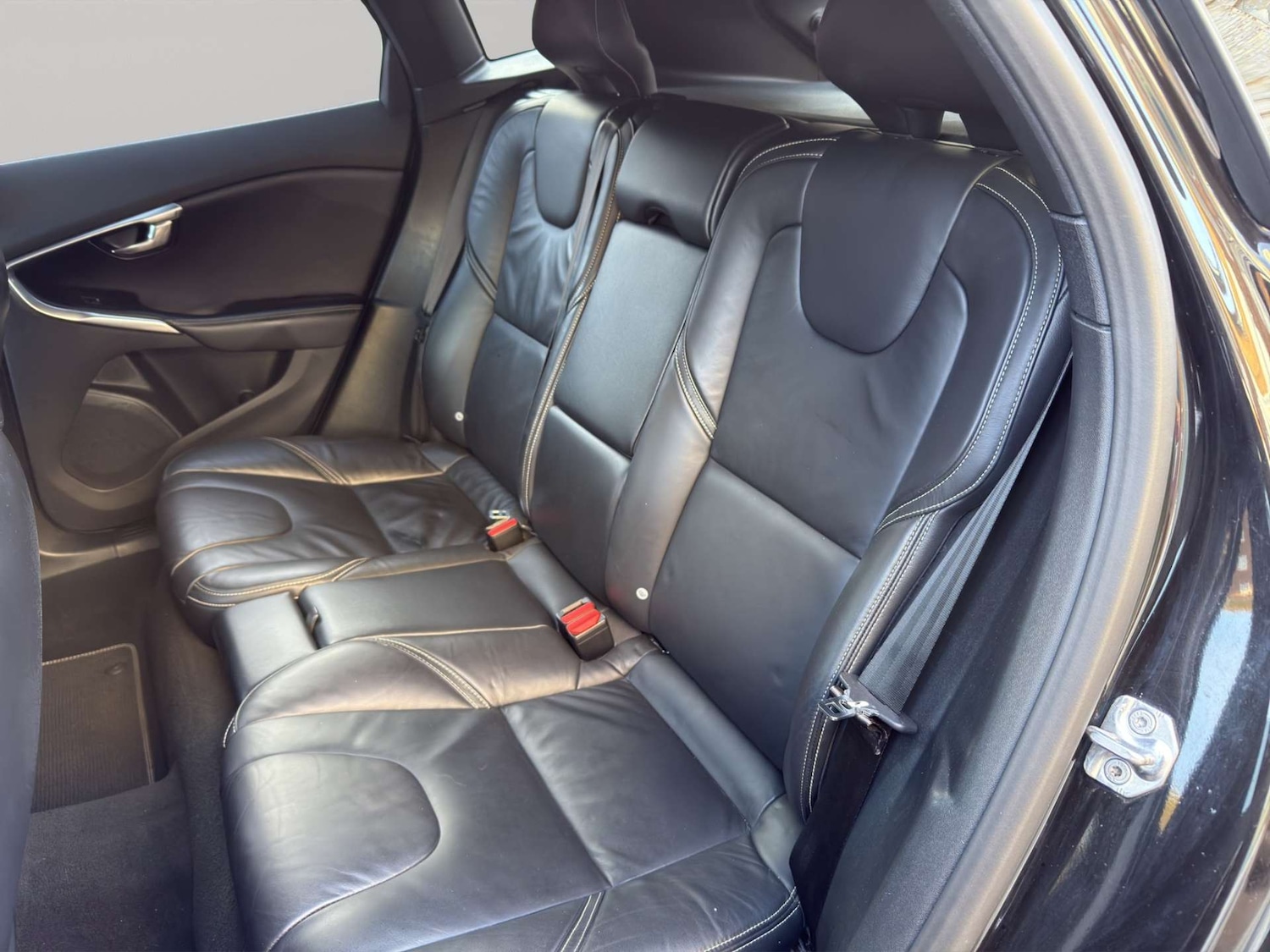 Used Volvo V40 2017 for sale - 76949884: Photo 20