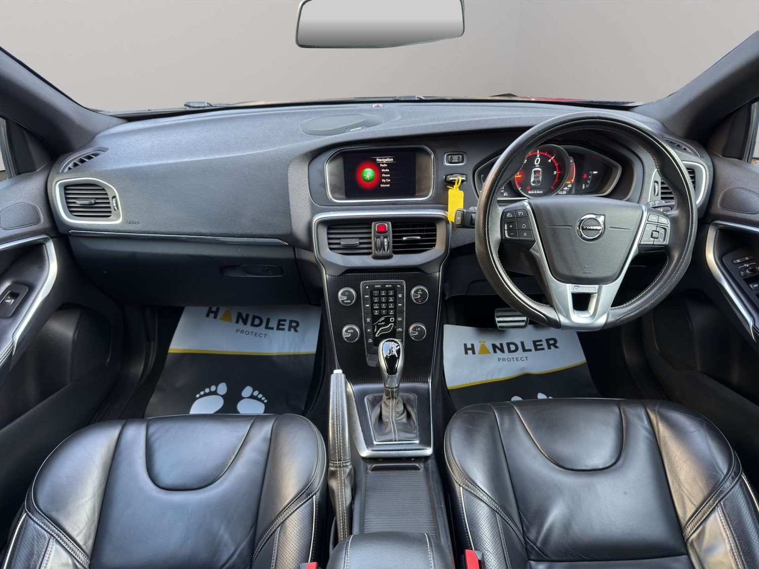 Used Volvo V40 2017 for sale - 76949884: Photo 21