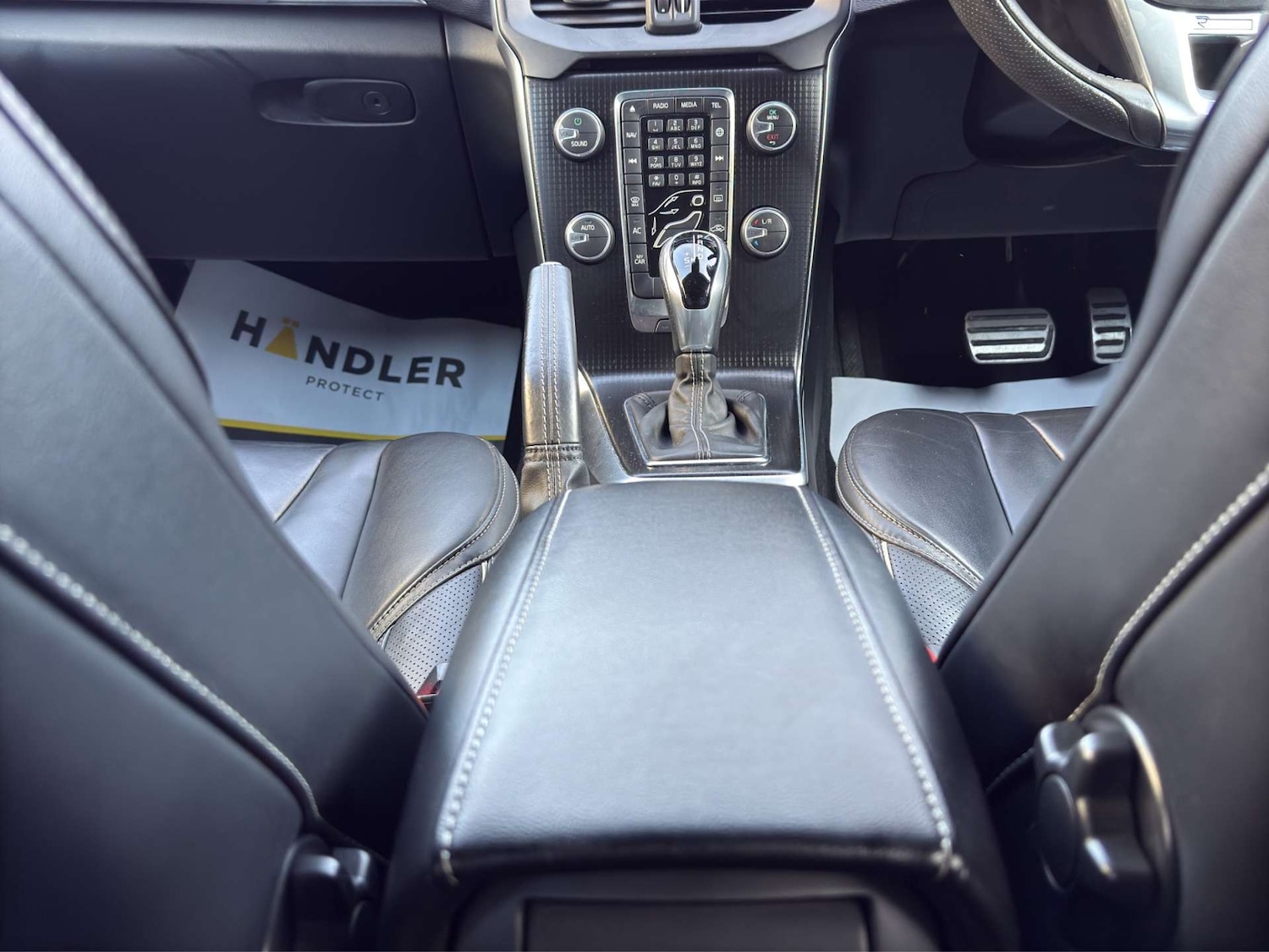 Used Volvo V40 2017 for sale - 76949884: Photo 35