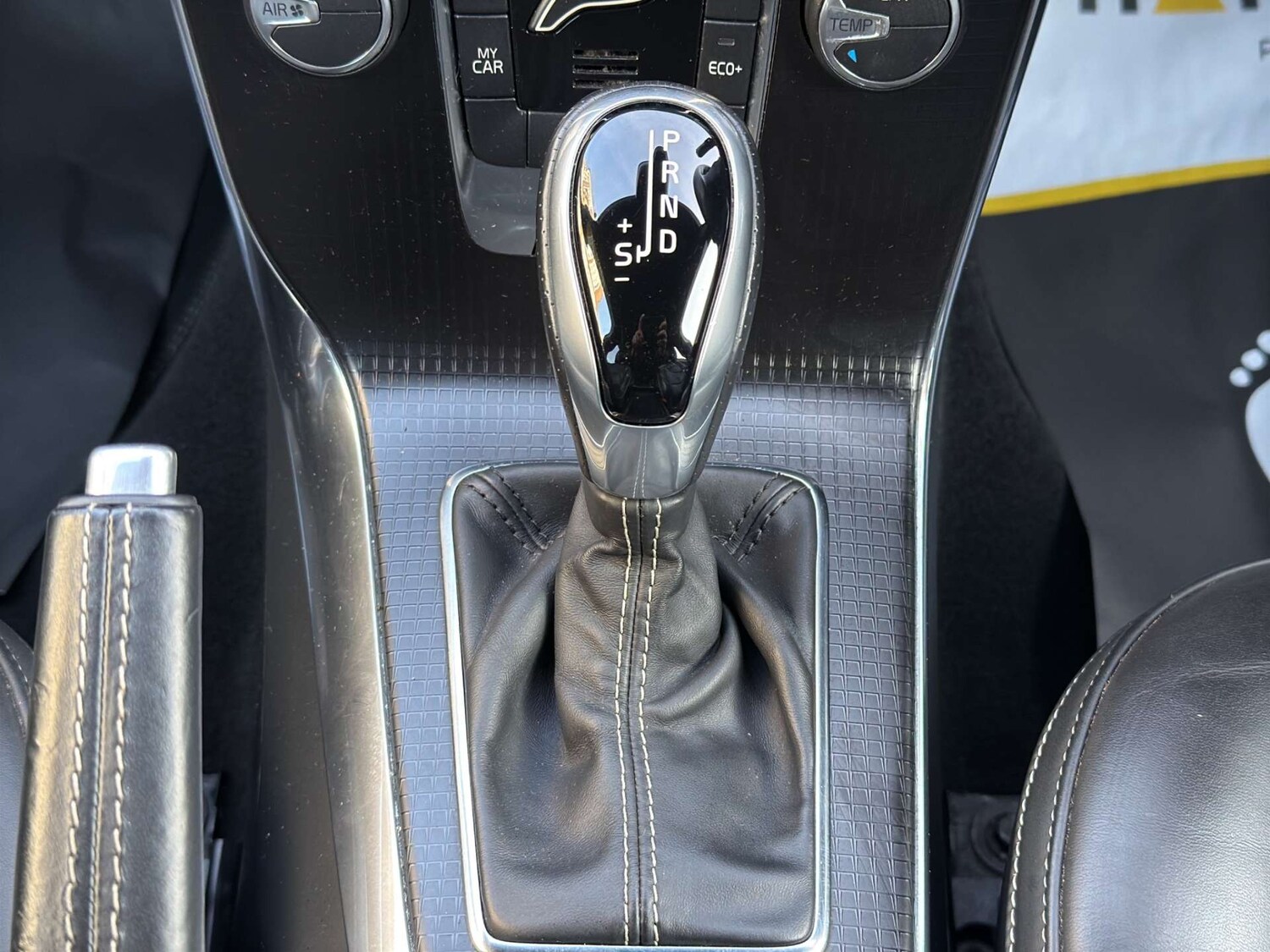 Used Volvo V40 2017 for sale - 76949884: Photo 40