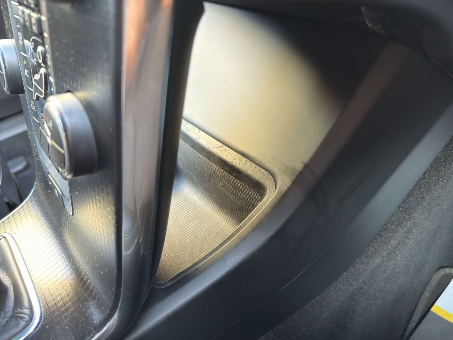 Used Volvo V40 2017 for sale - 76949884: Photo 42