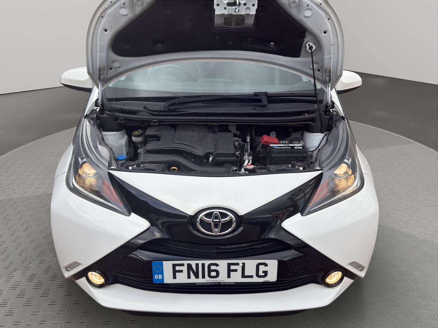 Used Toyota AYGO 2016 for sale - 76393359: Photo 2