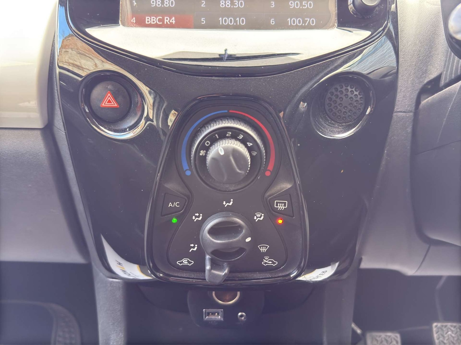 Used Toyota AYGO 2016 for sale - 76393359: Photo 20