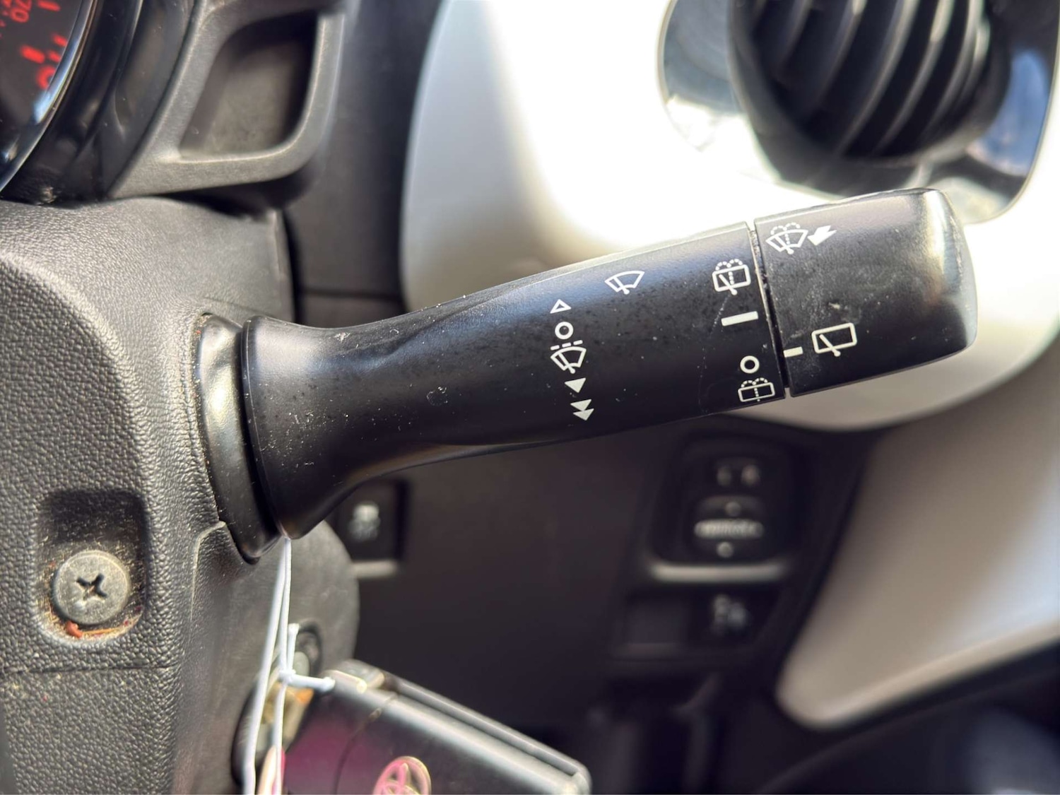 Used Toyota AYGO 2016 for sale - 76393359: Photo 27