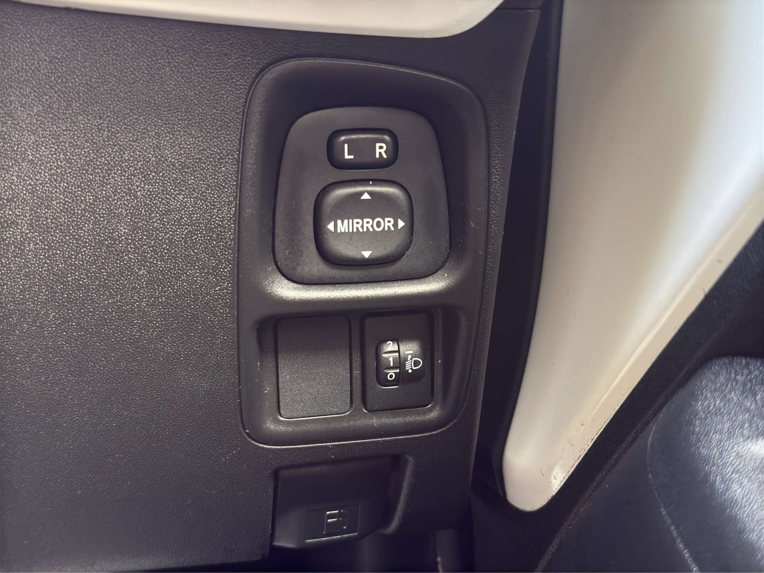 Used Toyota AYGO 2016 for sale - 76393359: Photo 34