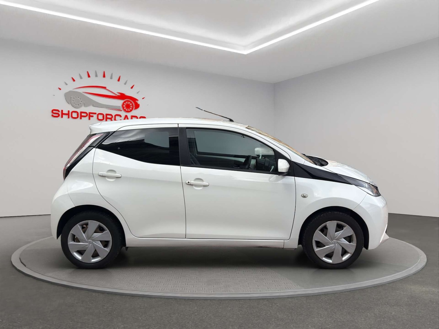 Used Toyota AYGO 2016 for sale - 76393359: Photo 4