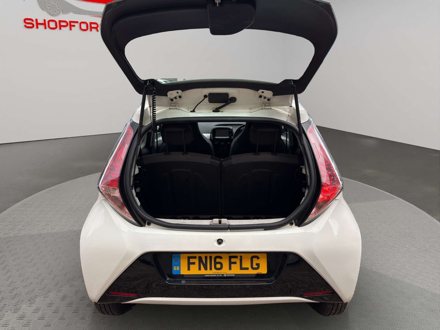 Used Toyota AYGO 2016 for sale - 76393359: Photo 8