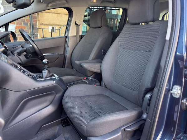 Used Peugeot 5008 2016 for sale - 76143231: Photo 23