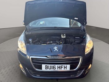 Used Peugeot 5008 2016 for sale - 76143231: Photo 2