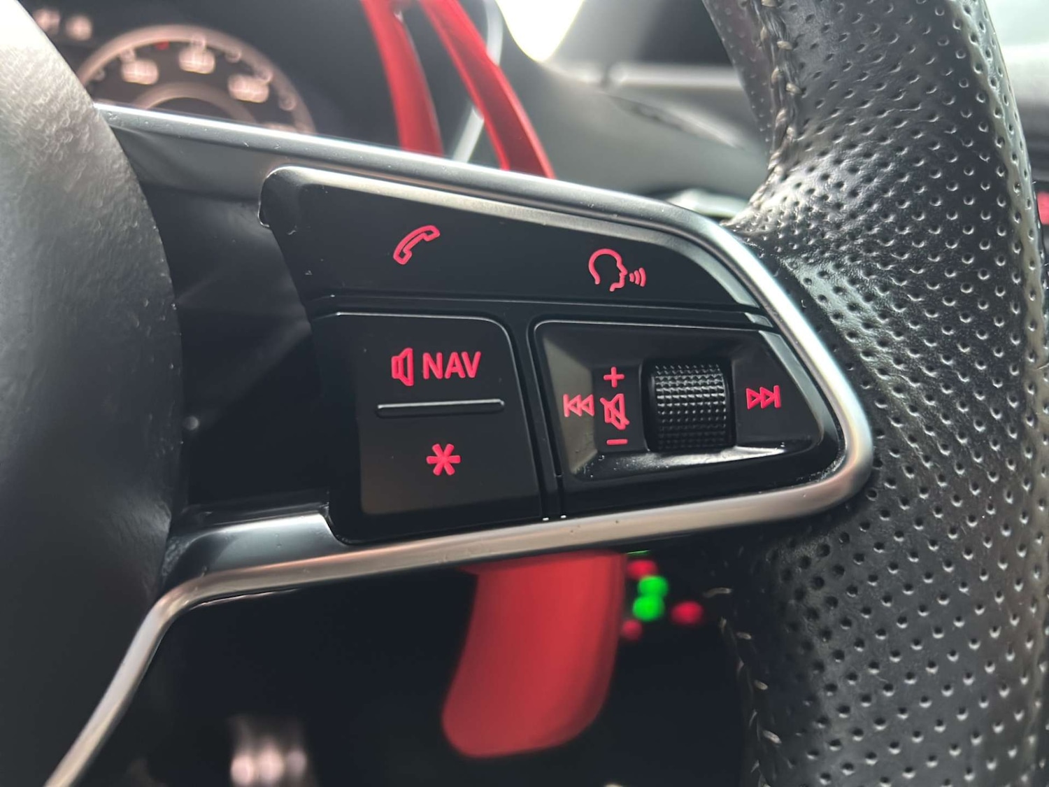 Used Audi TT 2015 for sale - 76642932: Photo 21