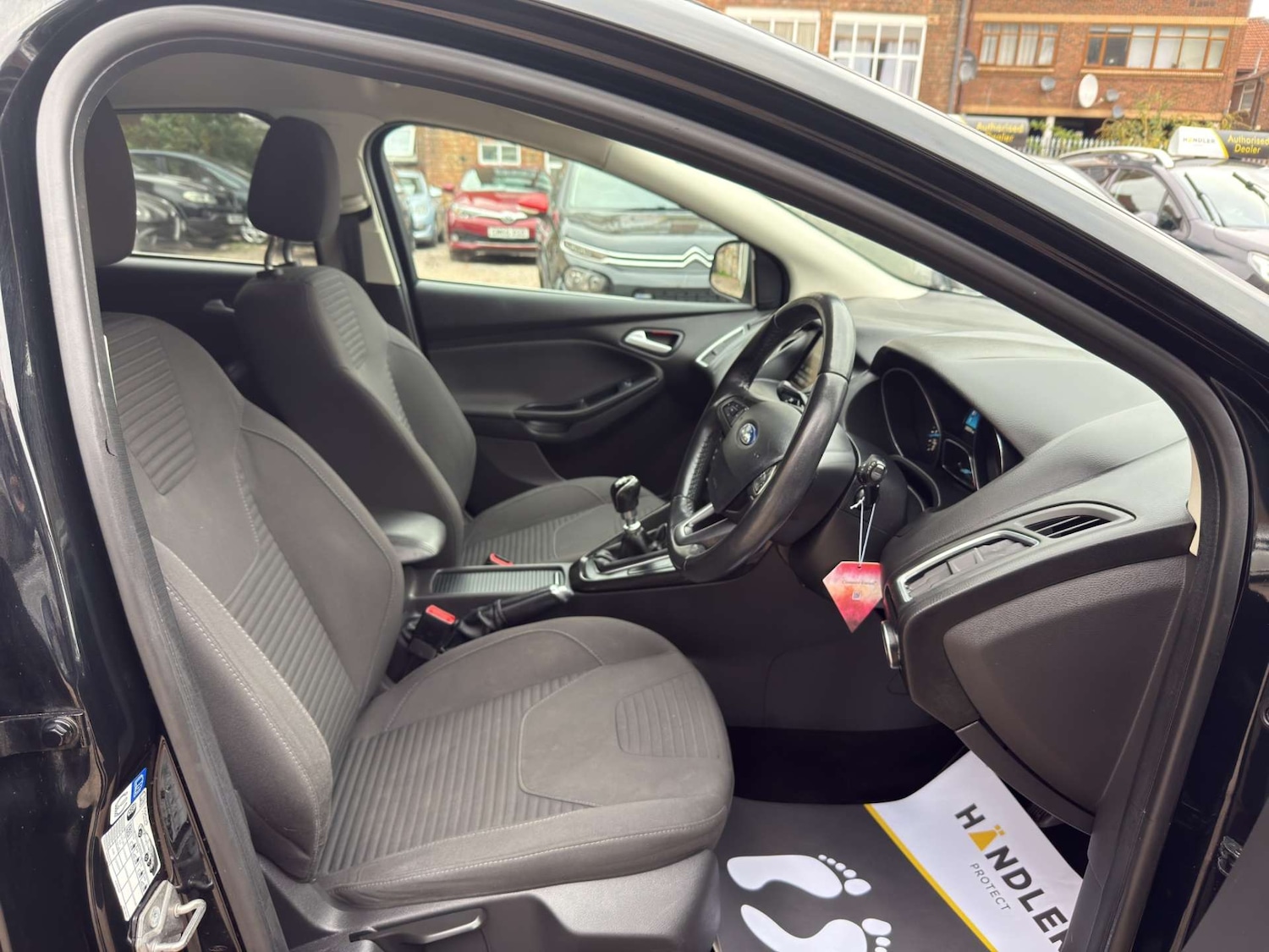 Used Ford Focus 2015 for sale - 76313289: Photo 14