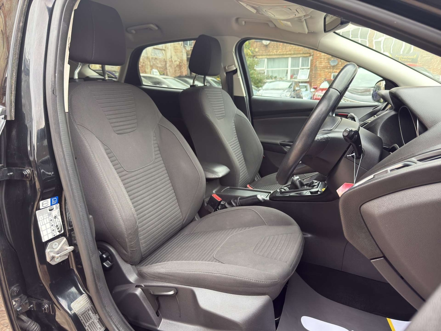 Used Ford Focus 2015 for sale - 76313289: Photo 15