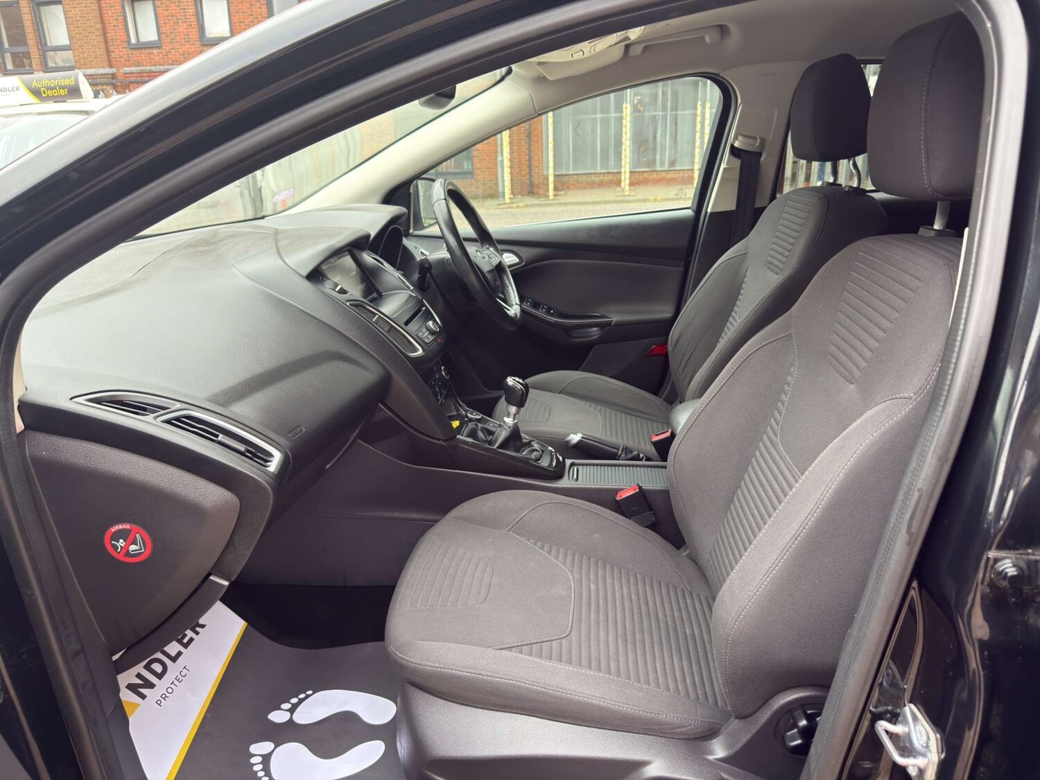 Used Ford Focus 2015 for sale - 76313289: Photo 19