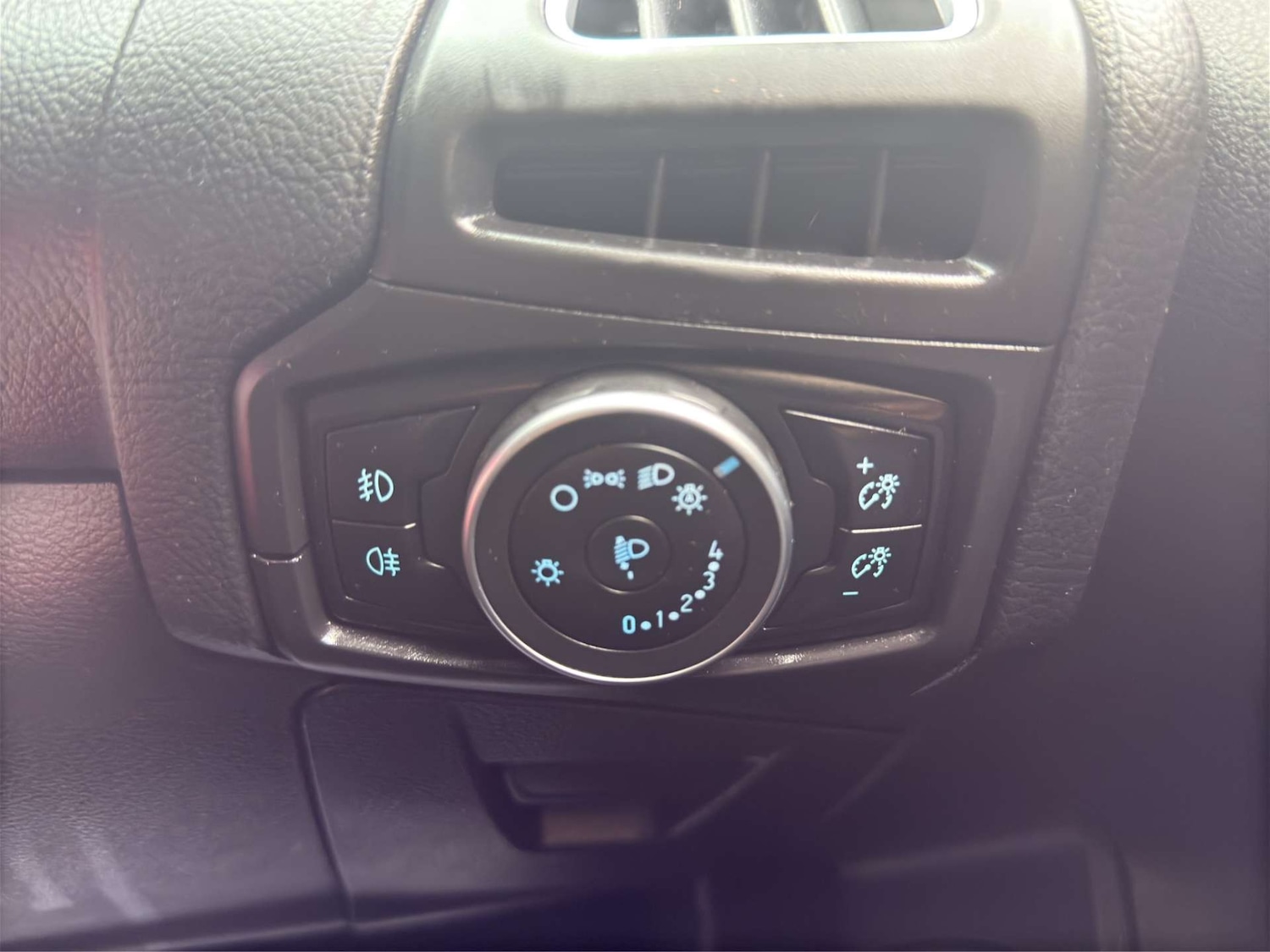 Used Ford Focus 2015 for sale - 76313289: Photo 40