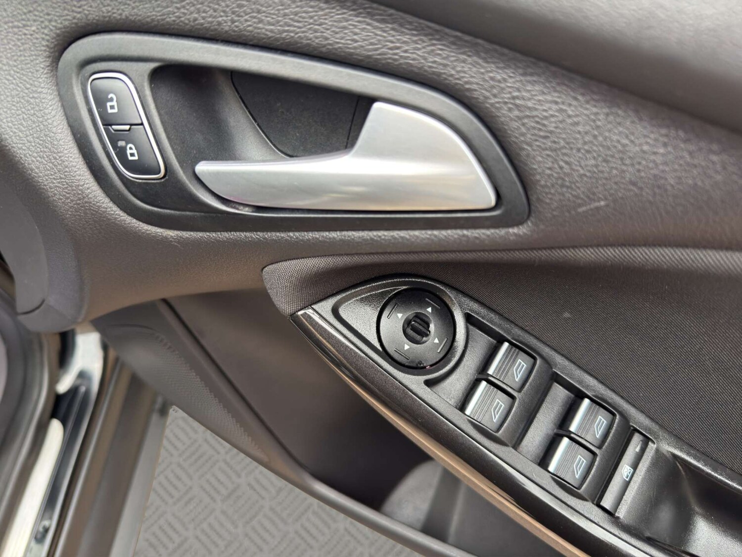 Used Ford Focus 2015 for sale - 76313289: Photo 41