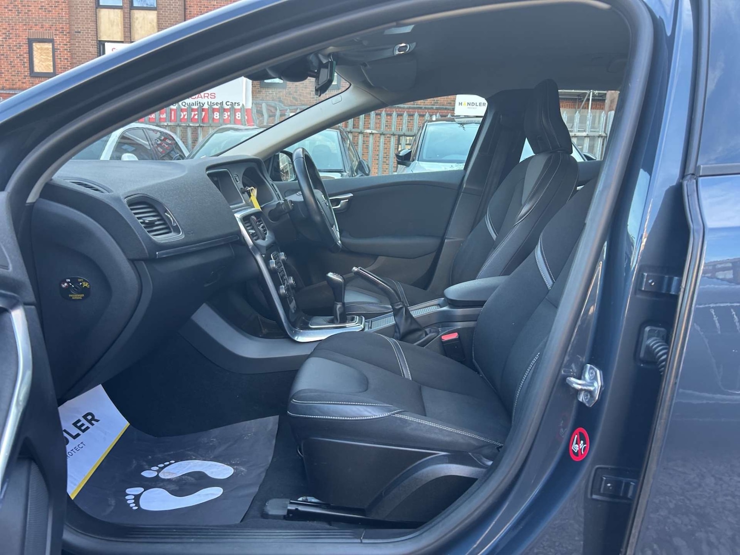 Used Volvo V40 2016 for sale - 77717777: Photo 16