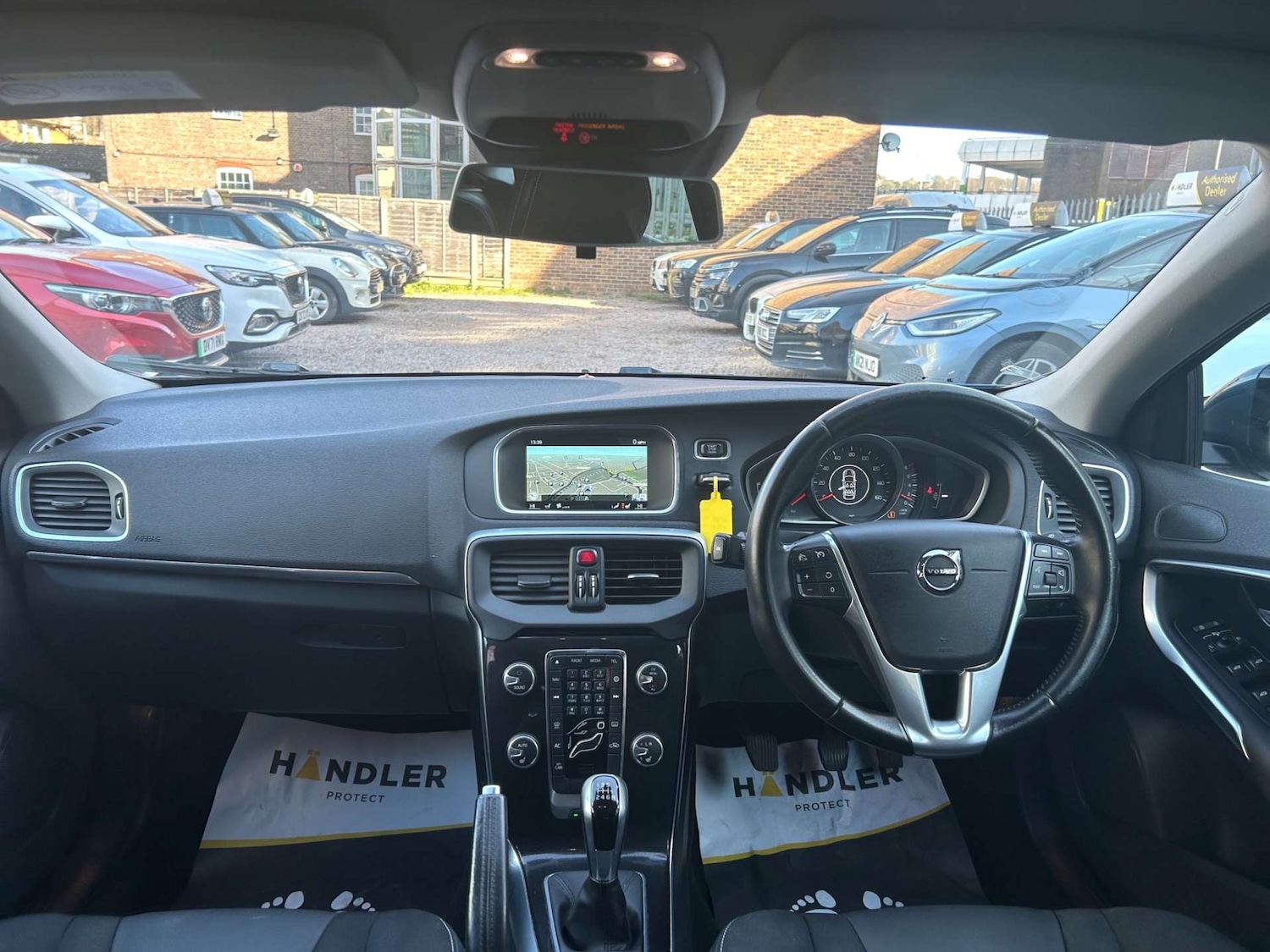 Used Volvo V40 2016 for sale - 77717777: Photo 19