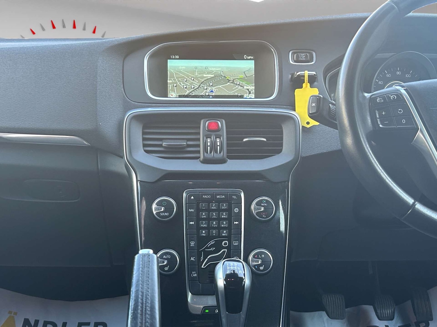 Used Volvo V40 2016 for sale - 77717777: Photo 21