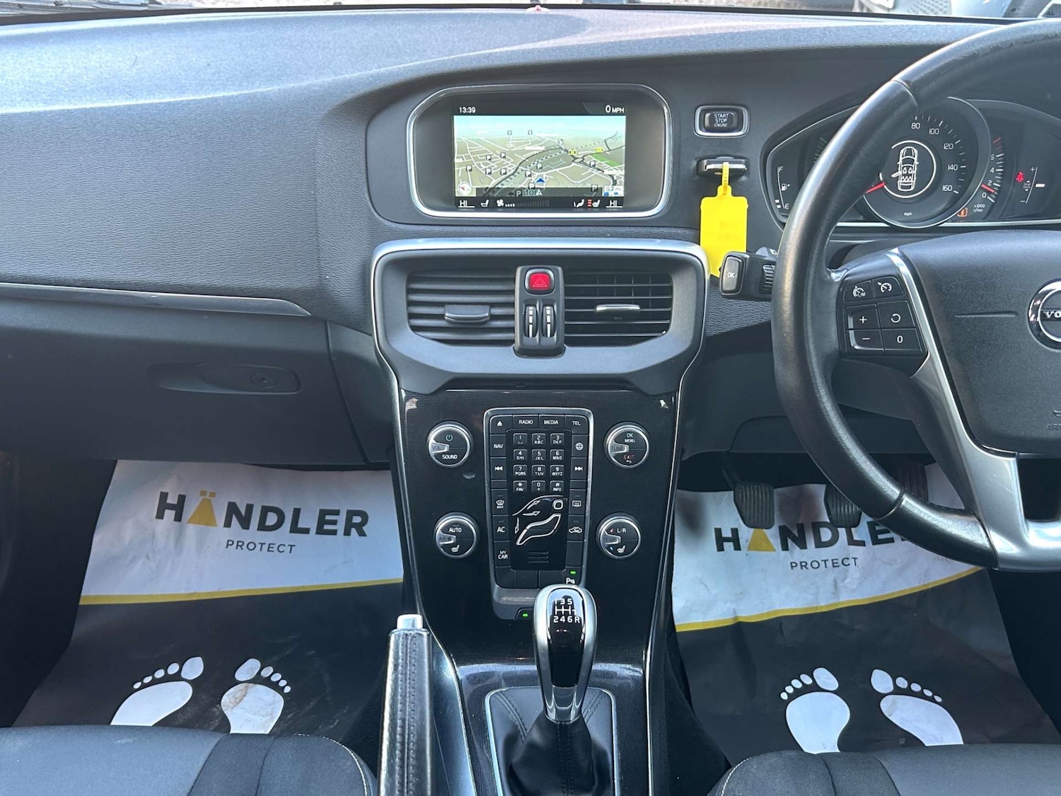 Used Volvo V40 2016 for sale - 77717777: Photo 25