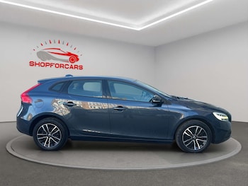 Used Volvo V40 2016 for sale - 77717777: Photo