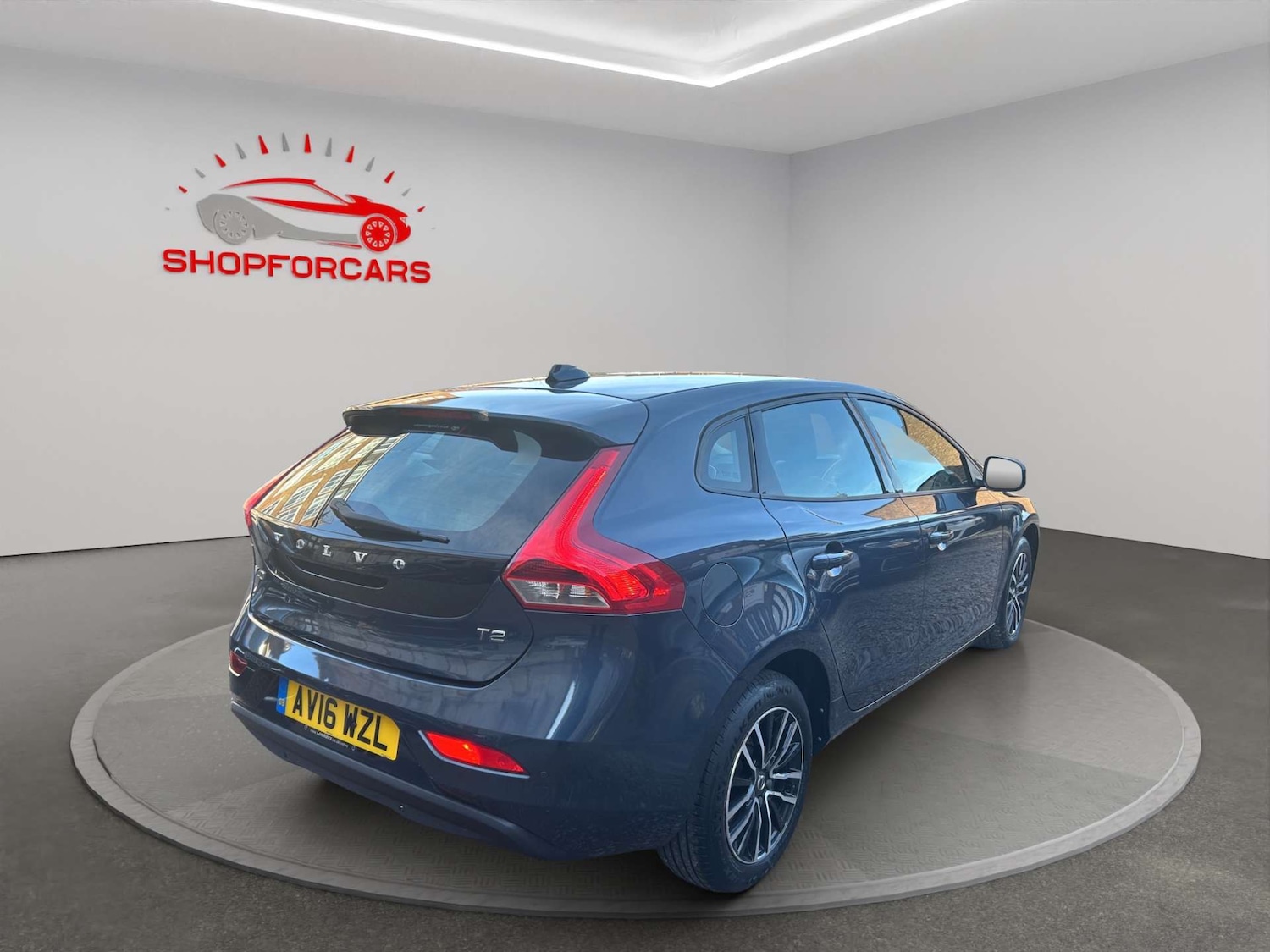 Used Volvo V40 2016 for sale - 77717777: Photo 5