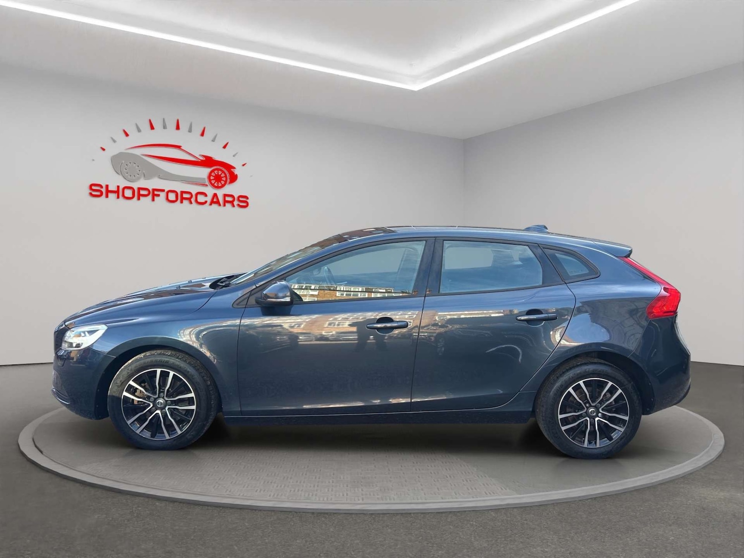Used Volvo V40 2016 for sale - 77717777: Photo 9