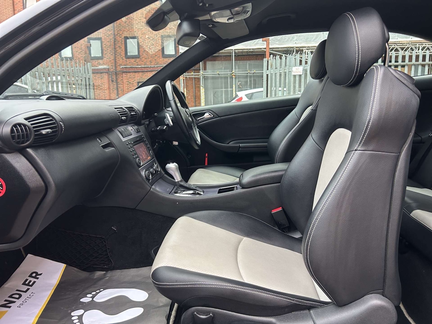 Used Mercedes-Benz CLC Class 2010 for sale - 77047455: Photo 17