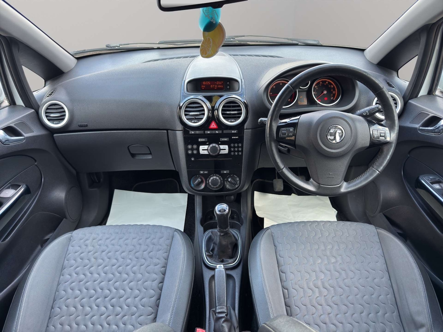 Vauxhall Corsa 2014 - 1.2 SE CDTI ecoFLEX 73 5dr - Image 10