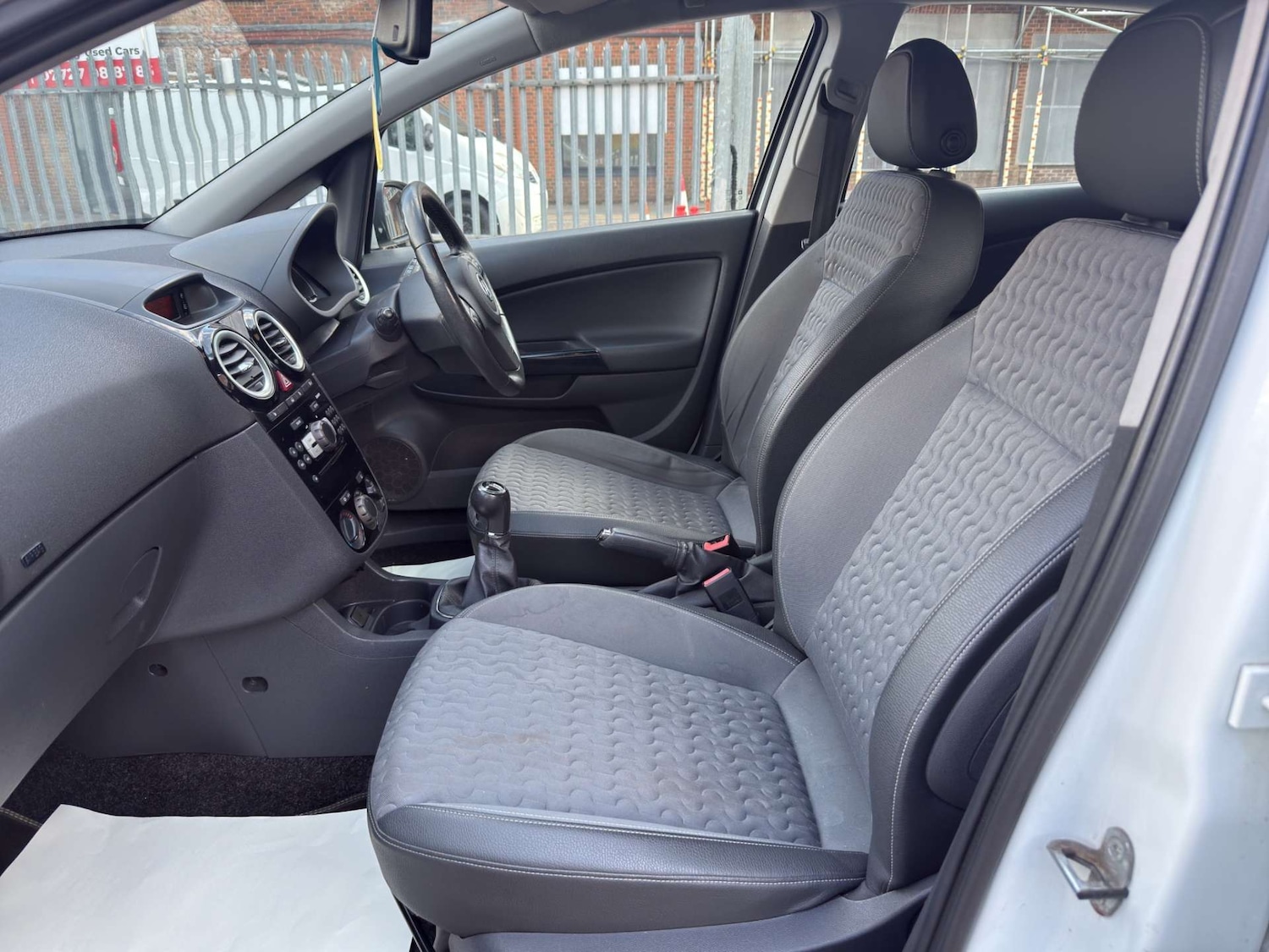 Vauxhall Corsa 2014 - 1.2 SE CDTI ecoFLEX 73 5dr - Image 18