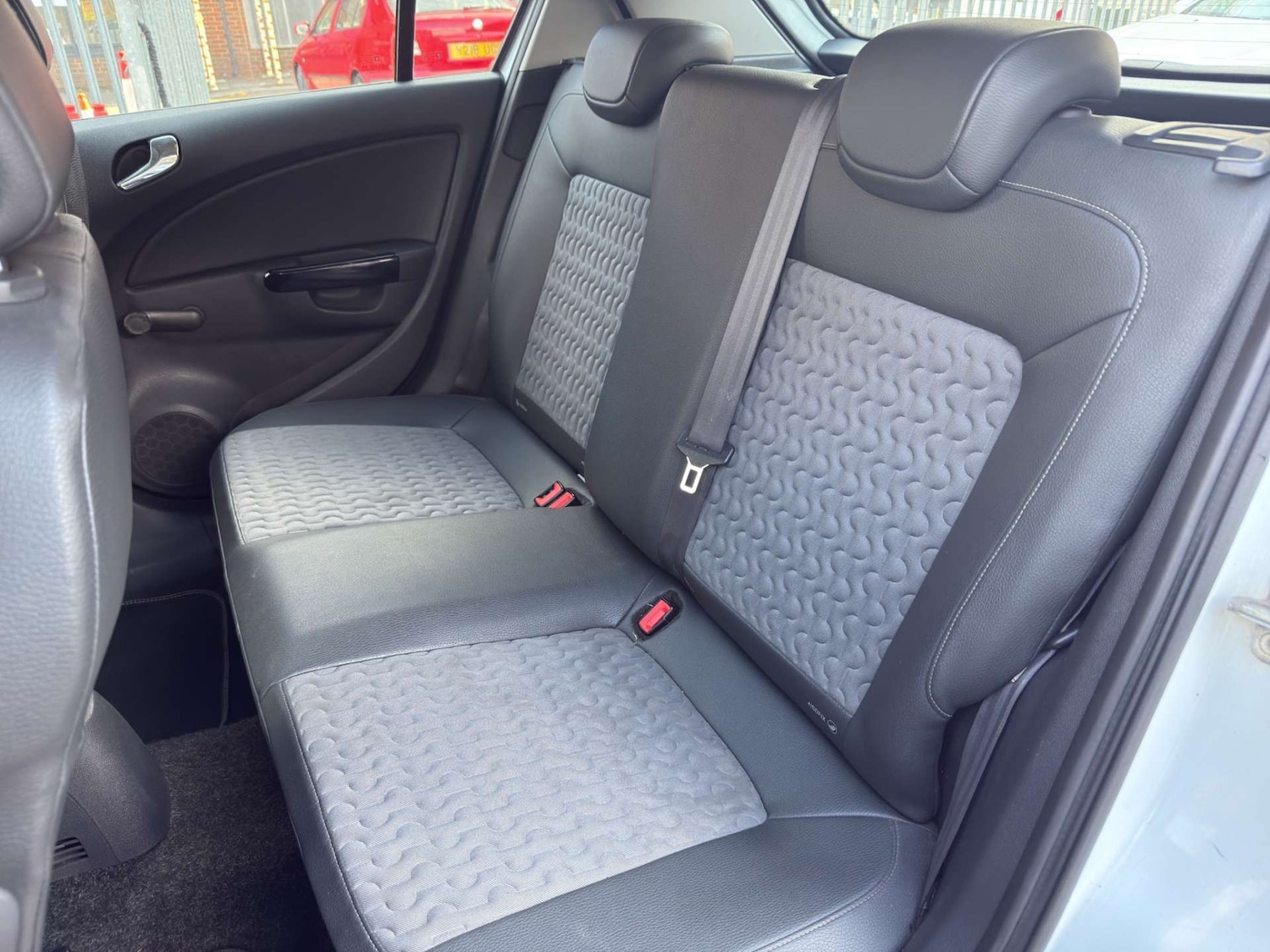 Vauxhall Corsa 2014 - 1.2 SE CDTI ecoFLEX 73 5dr - Image 21