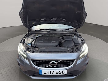 Used Volvo V40 2017 for sale - 77551275: Photo