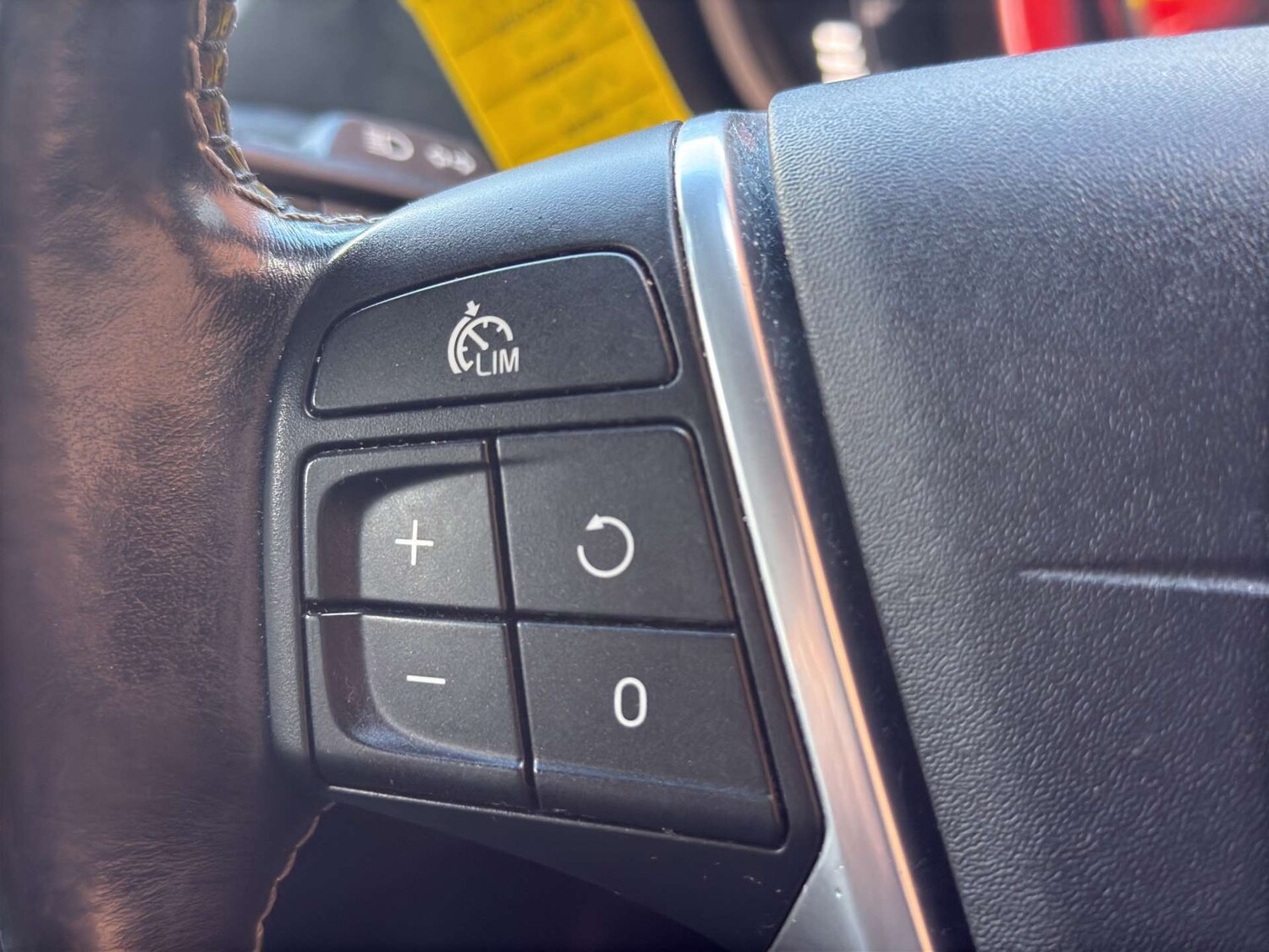 Used Volvo V40 2017 for sale - 77551275: Photo 31