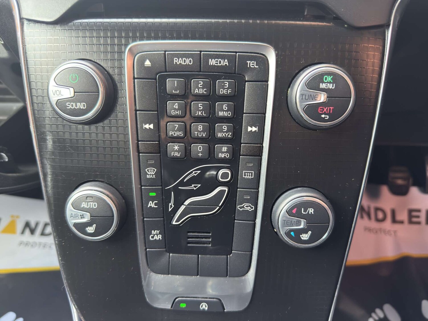 Used Volvo V40 2017 for sale - 77551275: Photo 32