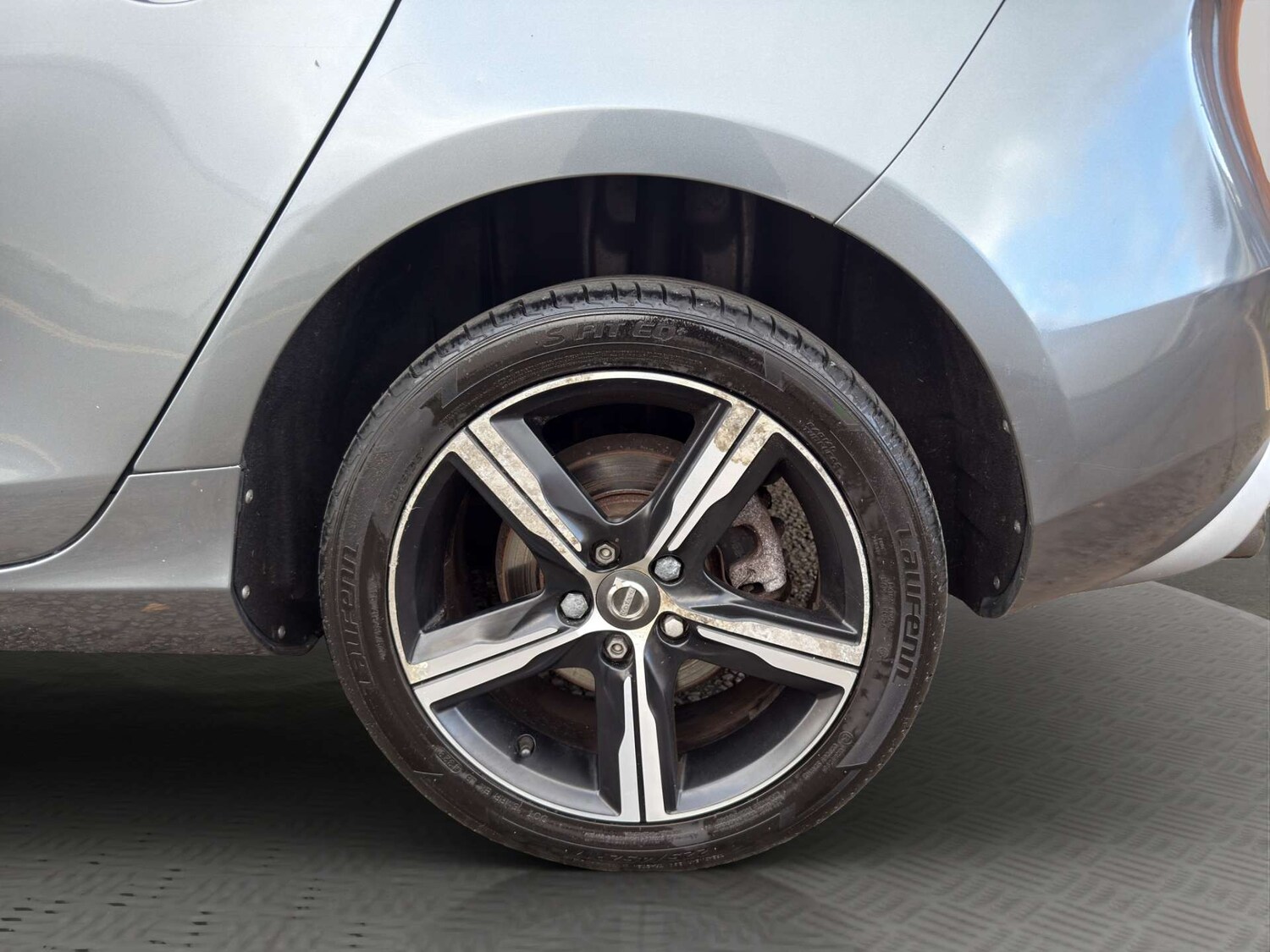 Used Volvo V40 2017 for sale - 77551275: Photo 37