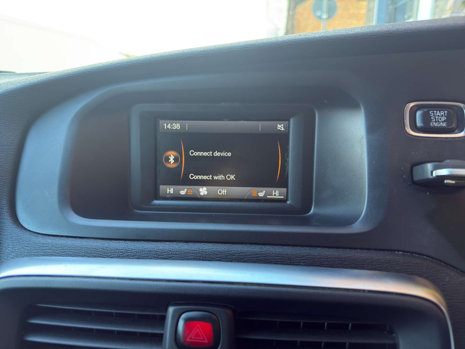 Used Volvo V40 2017 for sale - 77551275: Photo 39