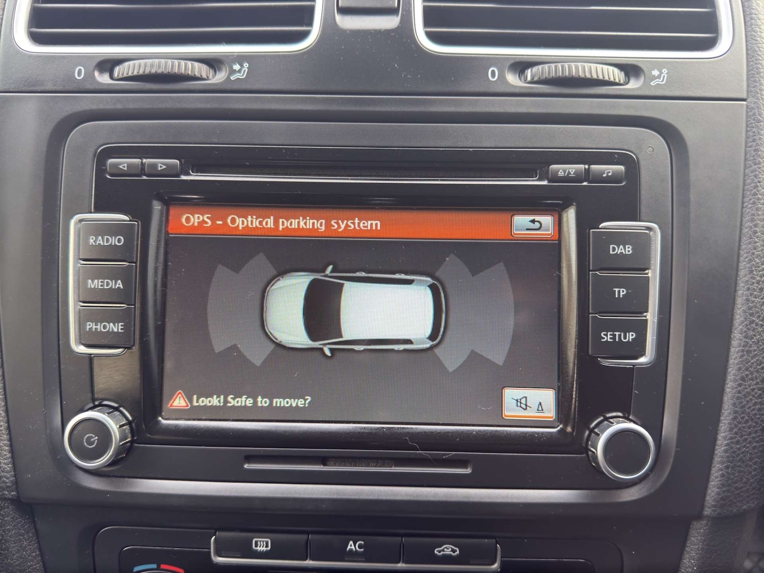 Used Volkswagen Golf 2012 for sale - 77180060: Photo 26