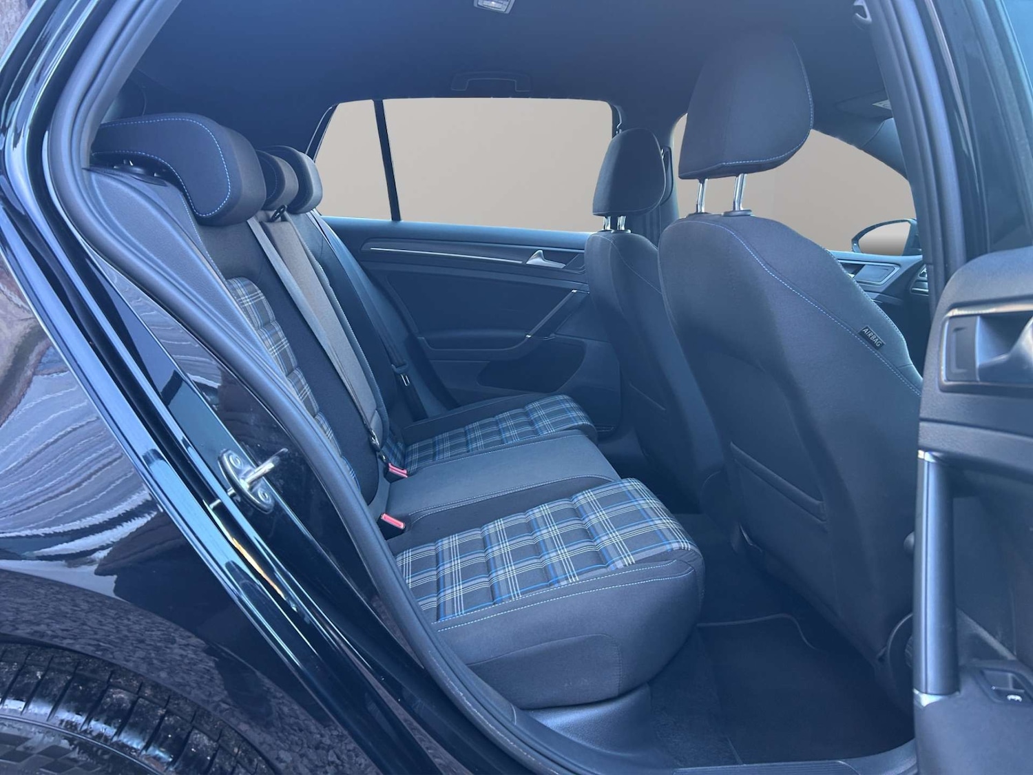 Used Volkswagen Golf 2017 for sale - 77437512: Photo 15