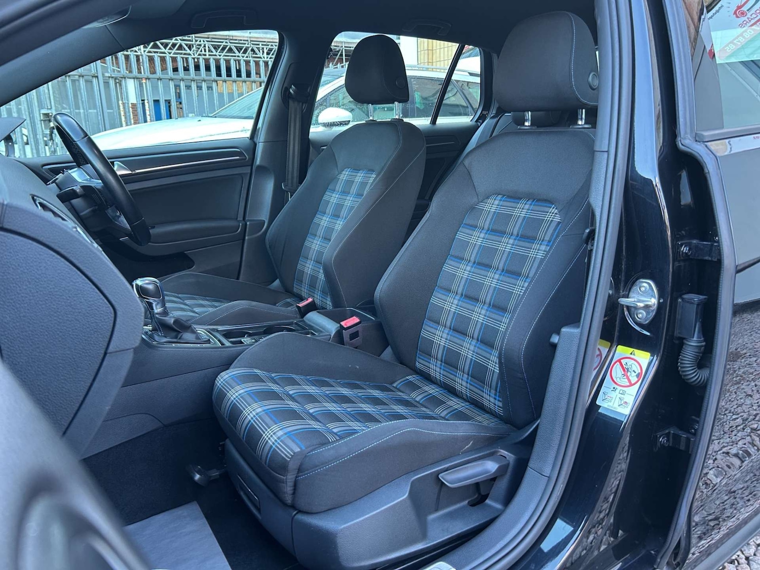 Used Volkswagen Golf 2017 for sale - 77437512: Photo 19