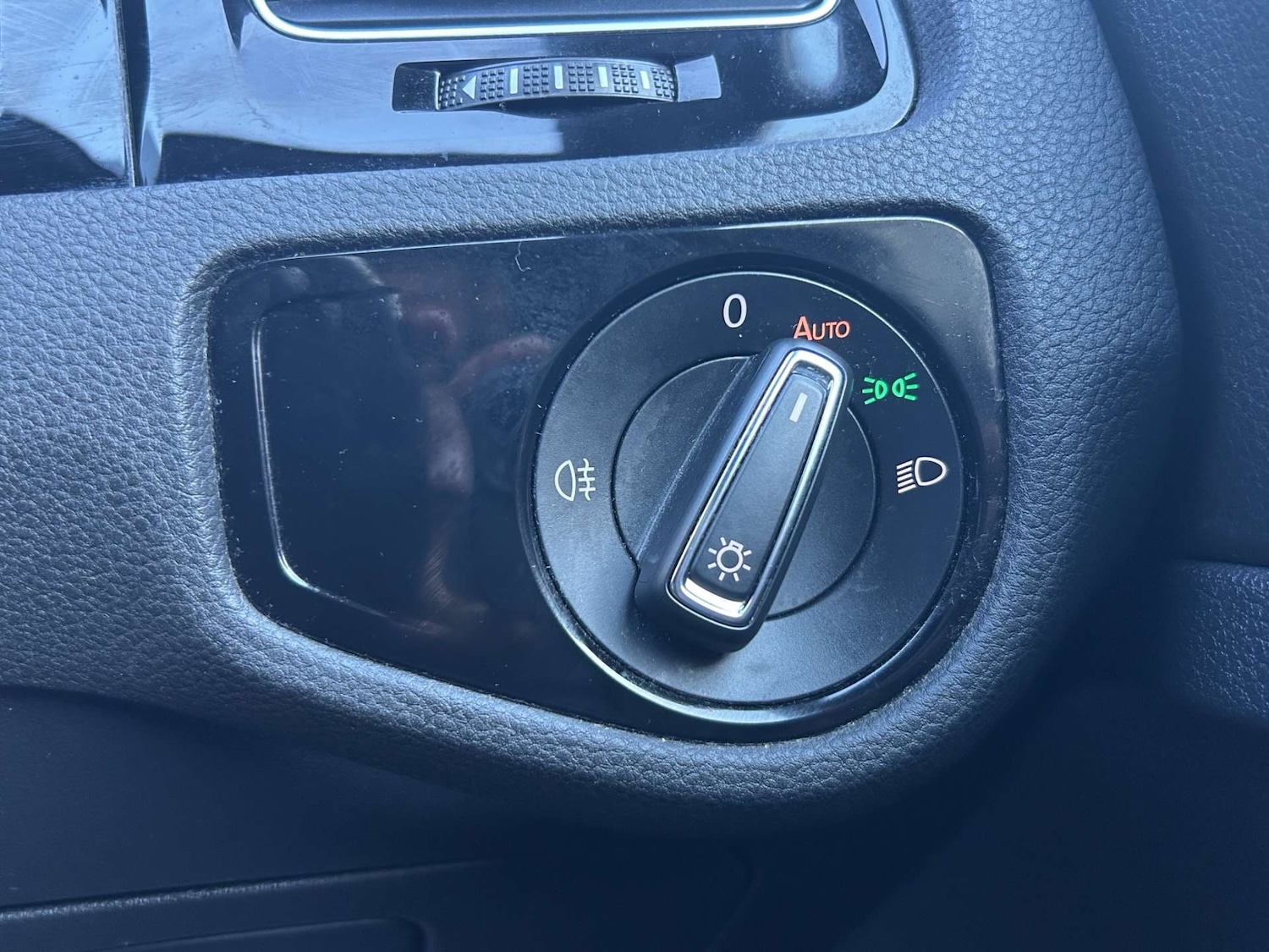 Used Volkswagen Golf 2017 for sale - 77437512: Photo 39