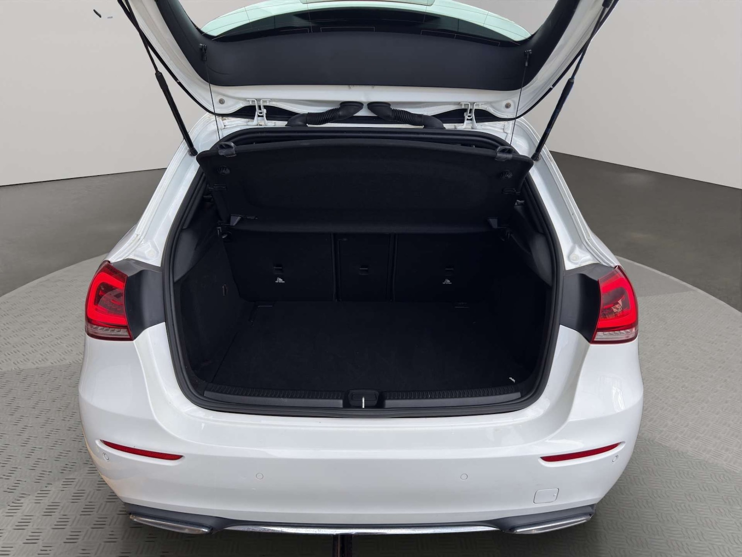 Used Mercedes-Benz A-Class 2019 for sale - 76352622: Photo 6