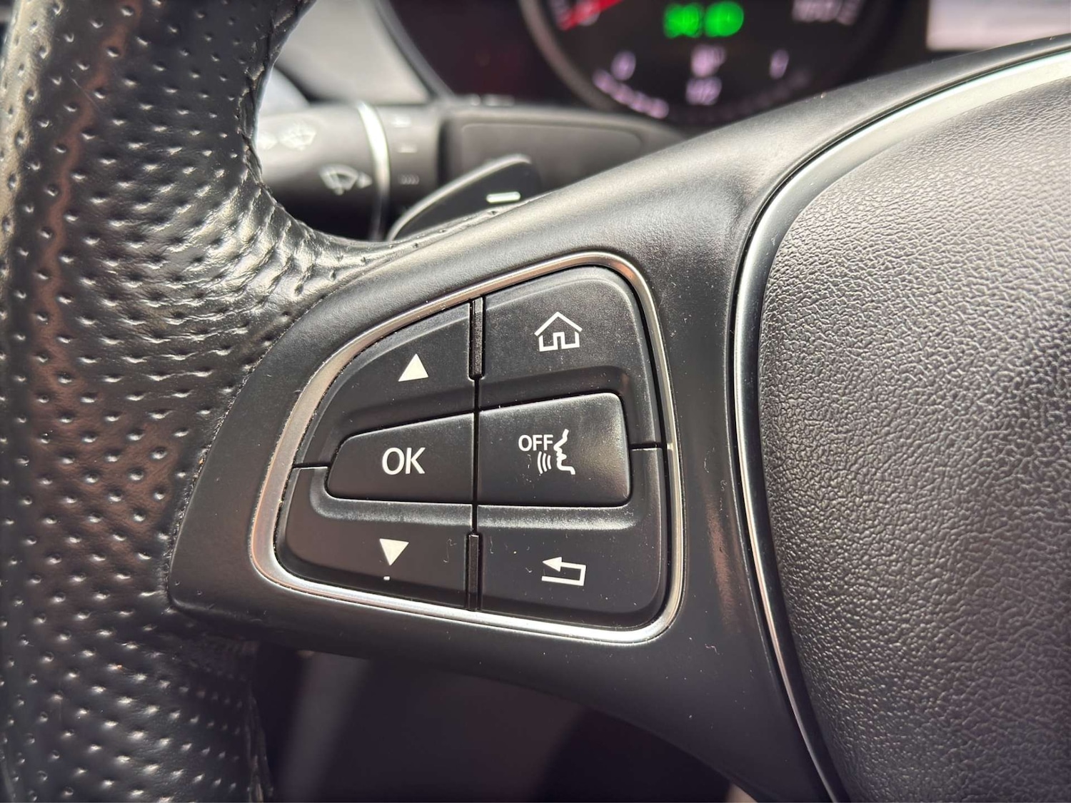 Used Mercedes-Benz C Class 2016 for sale - 77594873: Photo 36