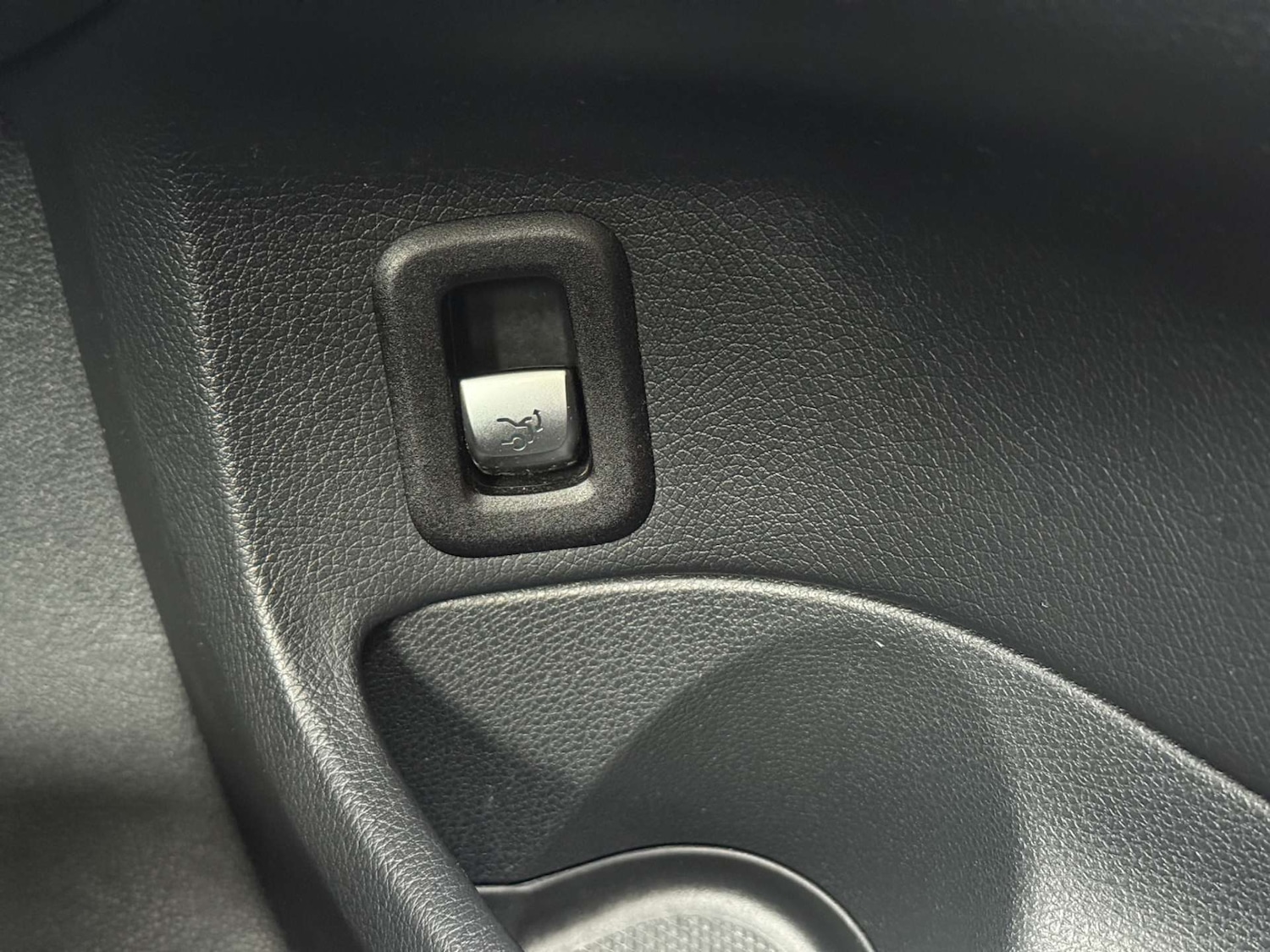 Used Mercedes-Benz C Class 2016 for sale - 77594873: Photo 47