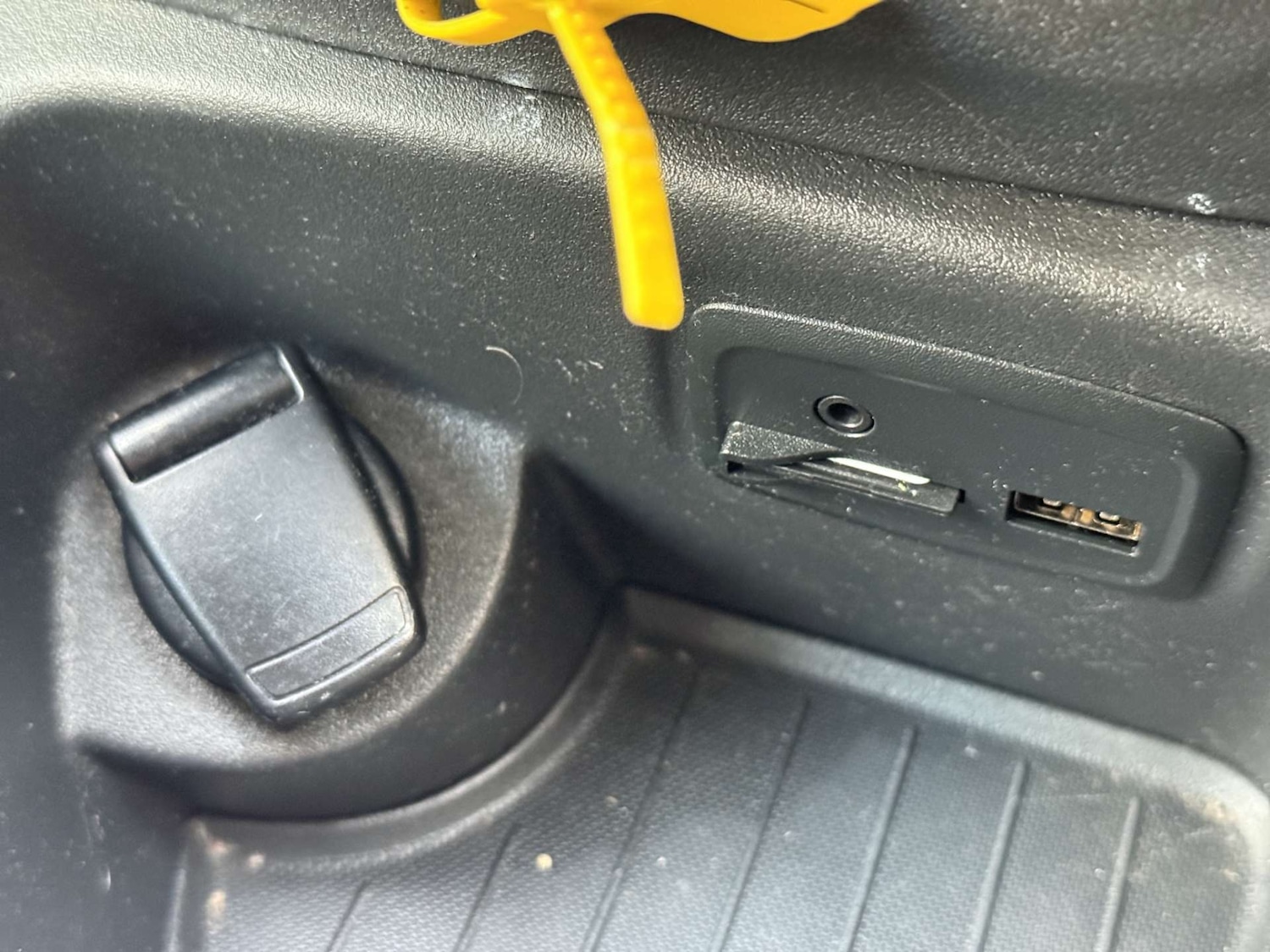 Used Renault Zoe 2019 for sale - 76706757: Photo 31