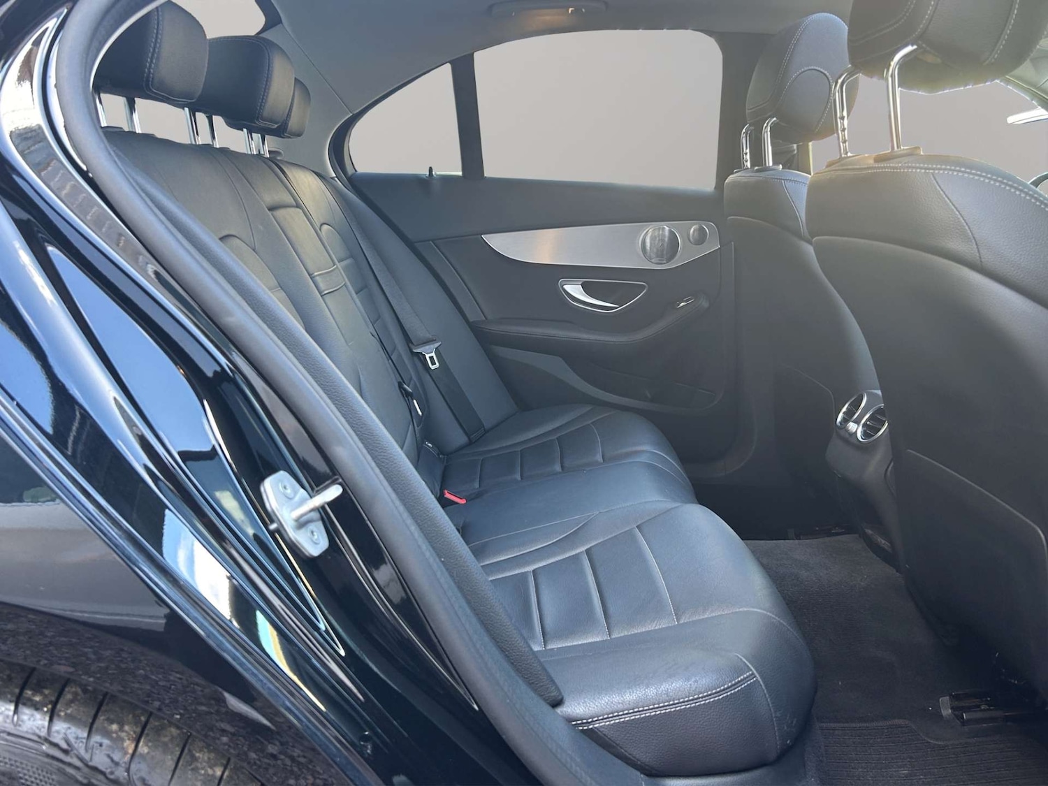 Used Mercedes-Benz C Class 2016 for sale - 77833259: Photo 14