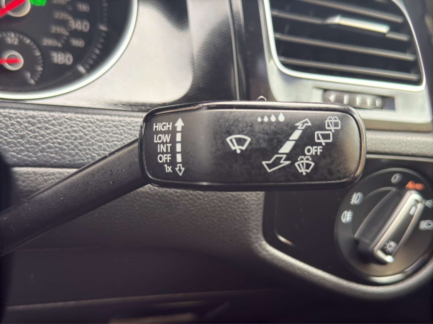 Used Volkswagen Golf 2015 for sale - 76219294: Photo 30