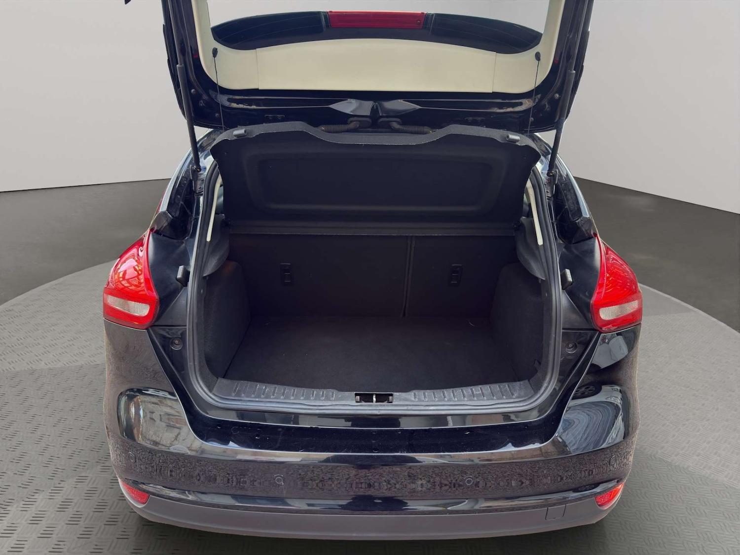 Used Ford Focus 2018 for sale - 76600853: Photo 7