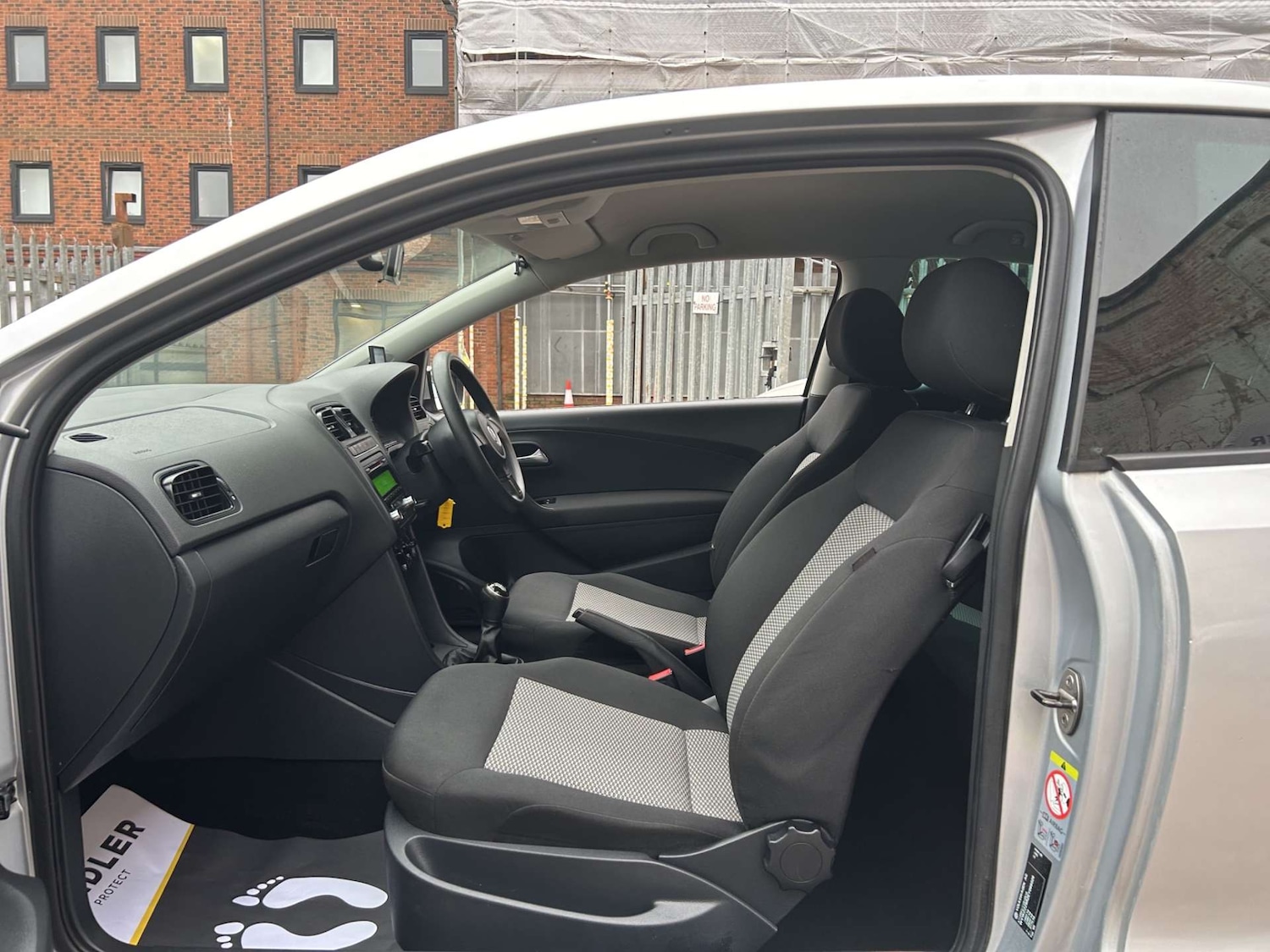 Used Volkswagen Polo 2014 for sale - 77422780: Photo 17