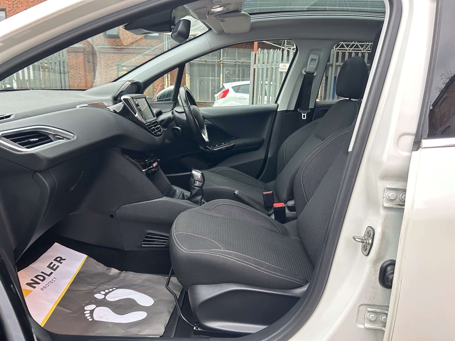 Used Peugeot 208 2019 for sale - 77047460: Photo 17