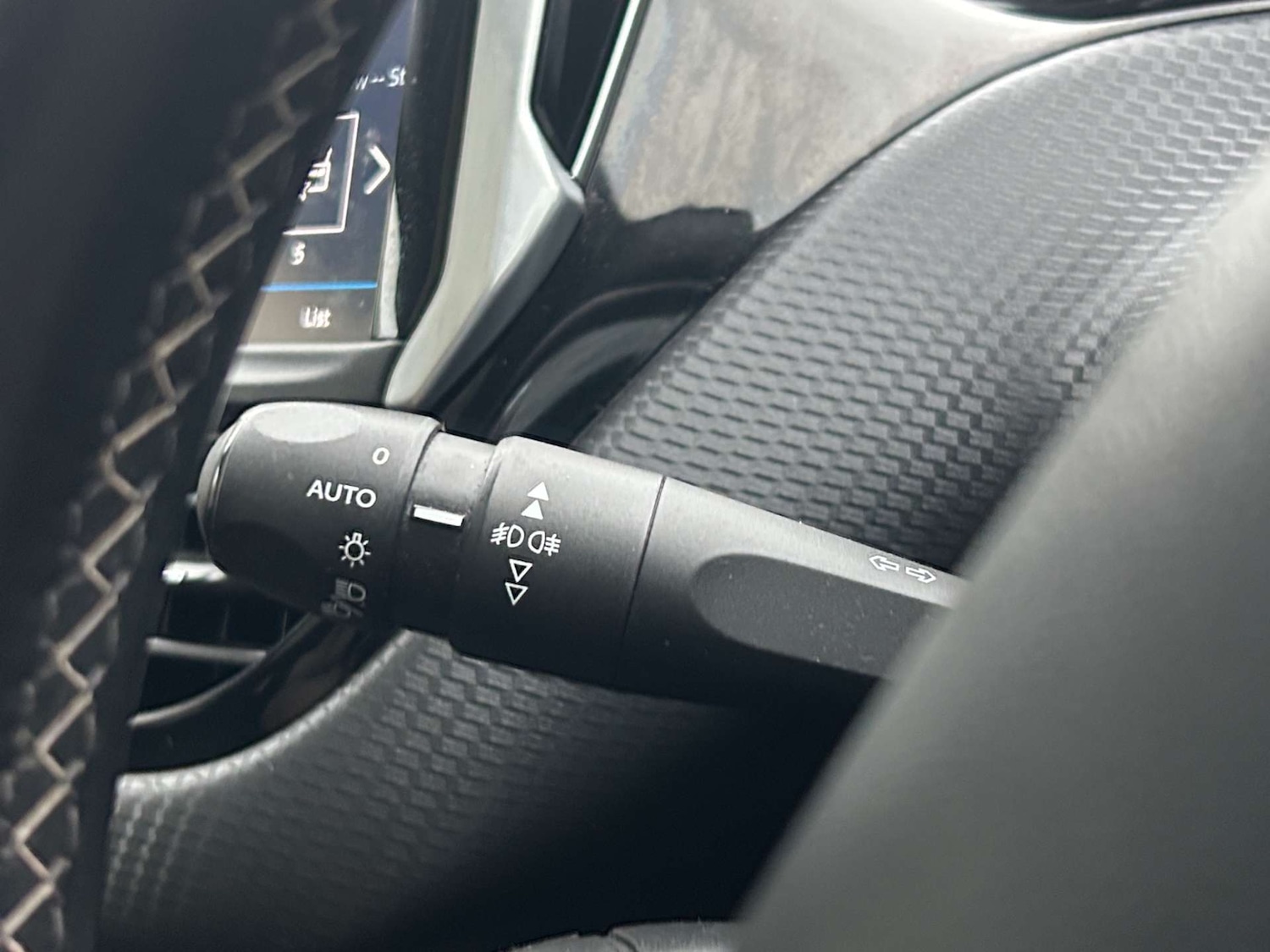 Used Peugeot 208 2019 for sale - 77047460: Photo 31